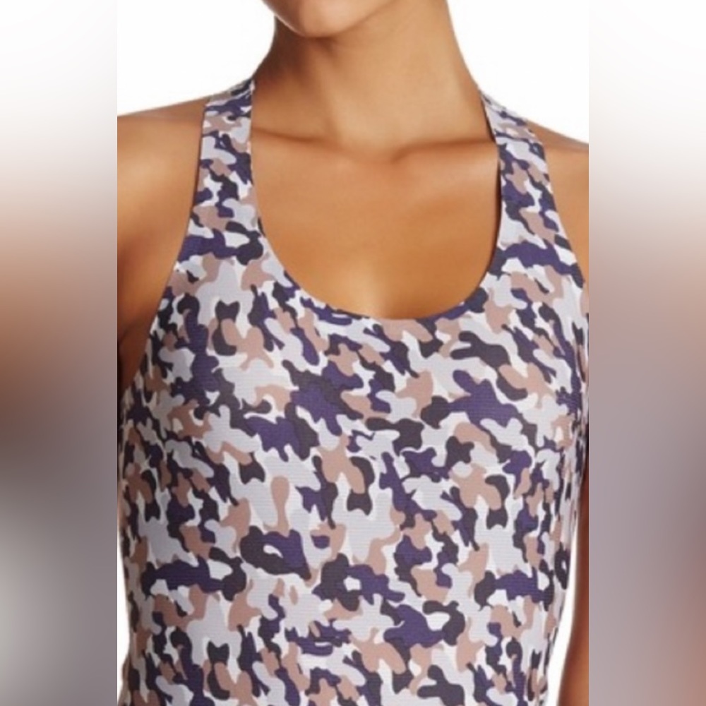 Spanx Perforated Racerback Active Top, Size Large